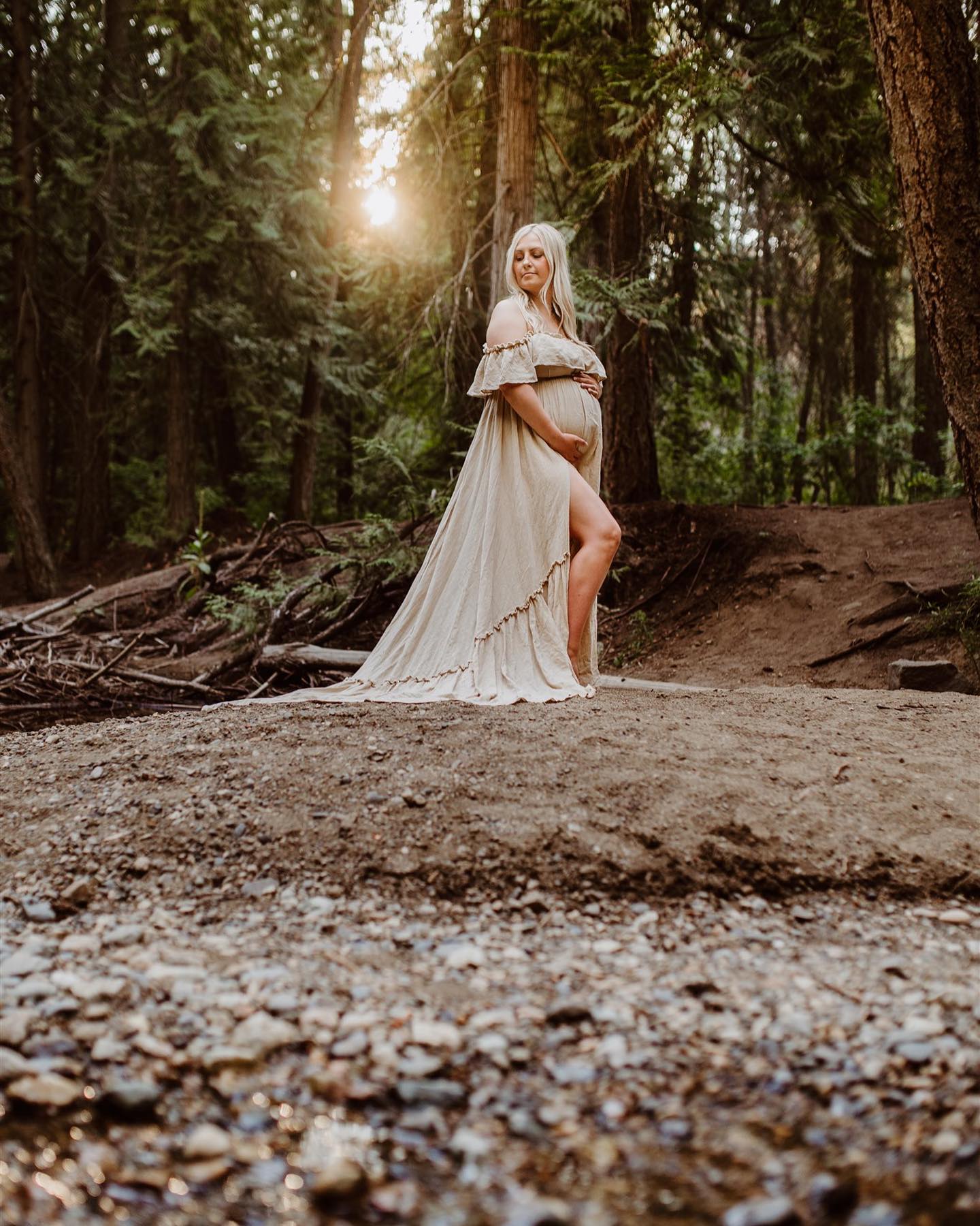 Woodsy maternity photos 3 Woodsy maternity photos